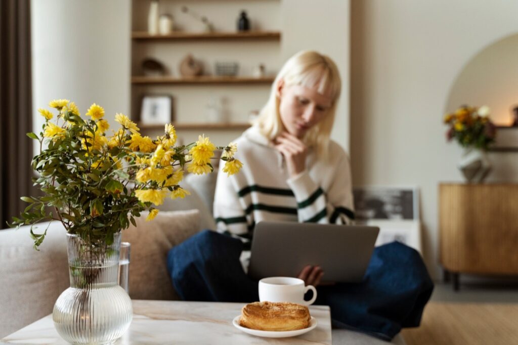W obliczu niepewności ekonomicznej, jaką niesie za sobą współczesny świat, coraz więcej osób zastanawia się nad dodatkowymi formami zabezpieczenia finansowego